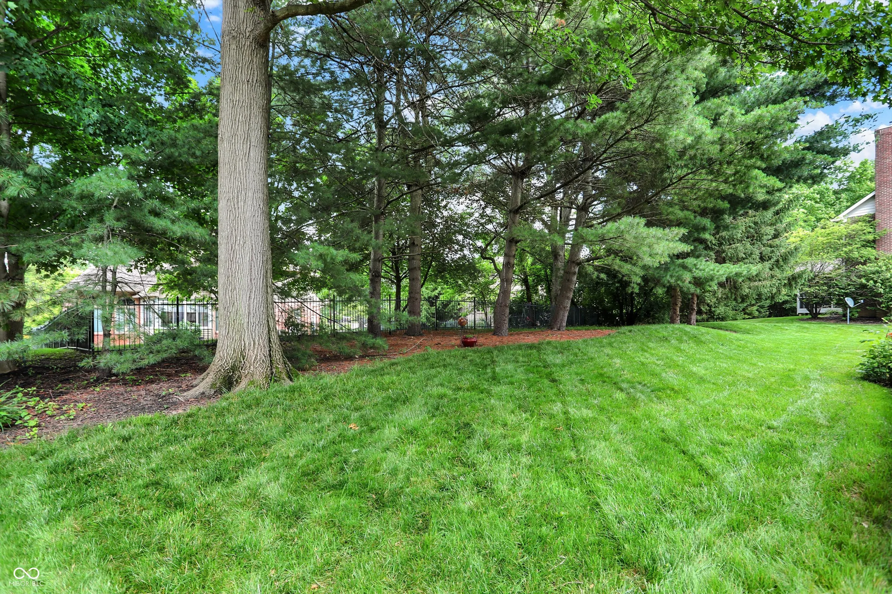 Fishers, Indiana 46037, United States, 4 Bedrooms Bedrooms, ,4 BathroomsBathrooms,Residential,Pending,155363