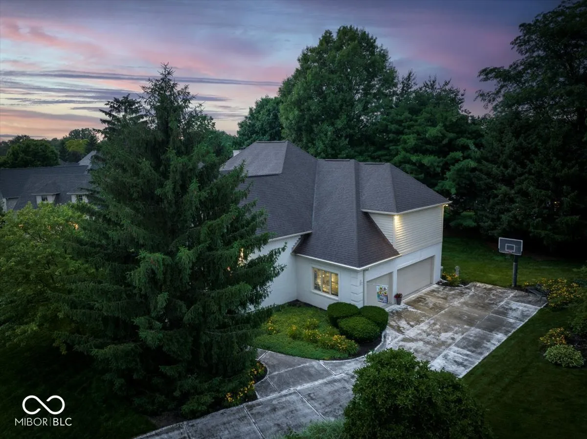 Fishers, Indiana 46037, United States, 4 Bedrooms Bedrooms, ,4 BathroomsBathrooms,Residential,Pending,155363