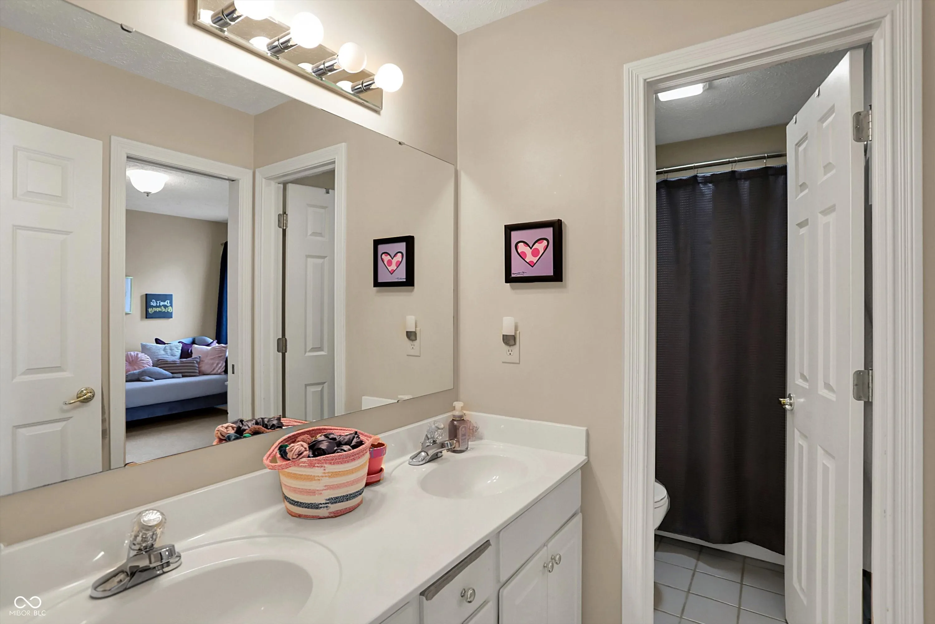 Fishers, Indiana 46037, United States, 4 Bedrooms Bedrooms, ,4 BathroomsBathrooms,Residential,Pending,155363