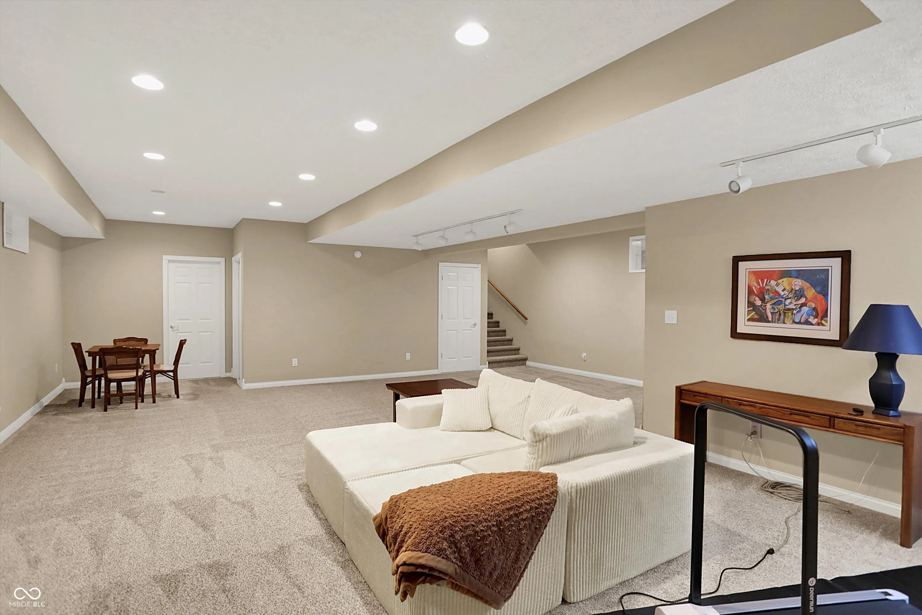 Fishers, Indiana 46037, United States, 4 Bedrooms Bedrooms, ,4 BathroomsBathrooms,Residential,Pending,155363