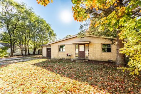 Photo of 1929 E Us HWY 40, Clayton, IN 46118 (MLS # 22090353)