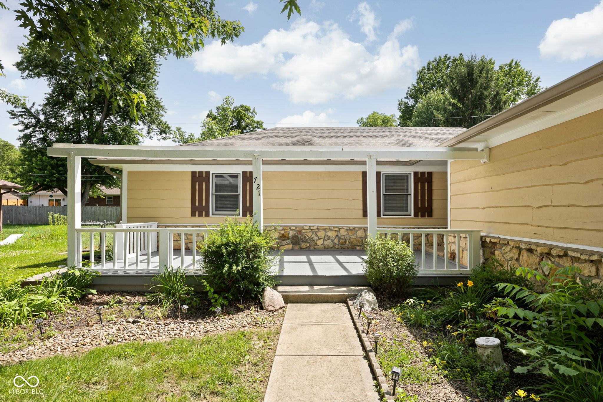 721 Pioneer Drive