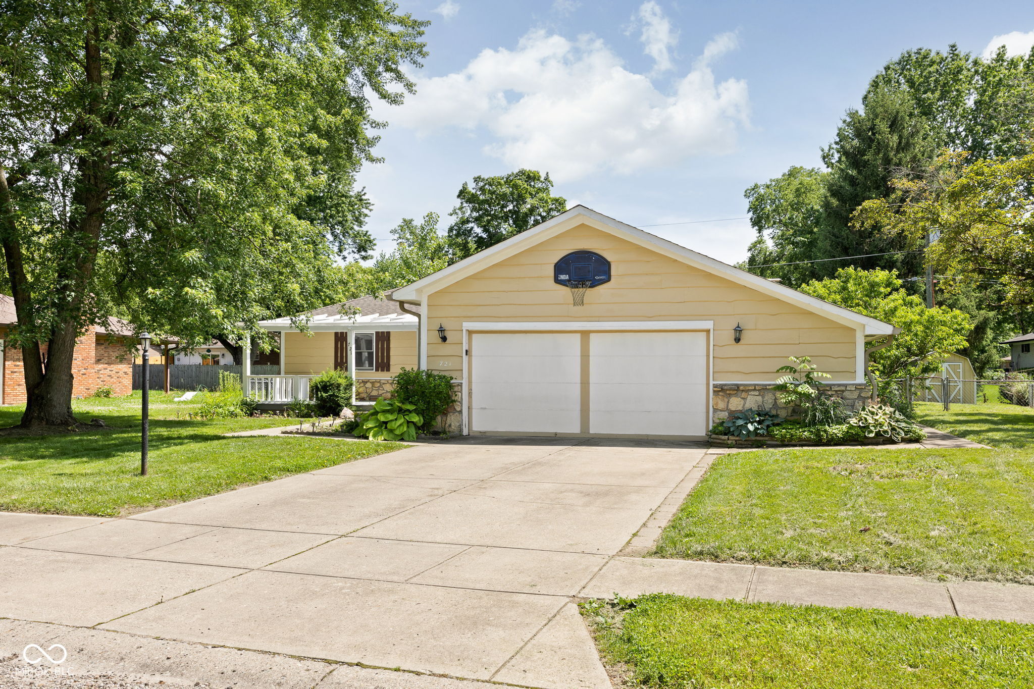 721 Pioneer Drive