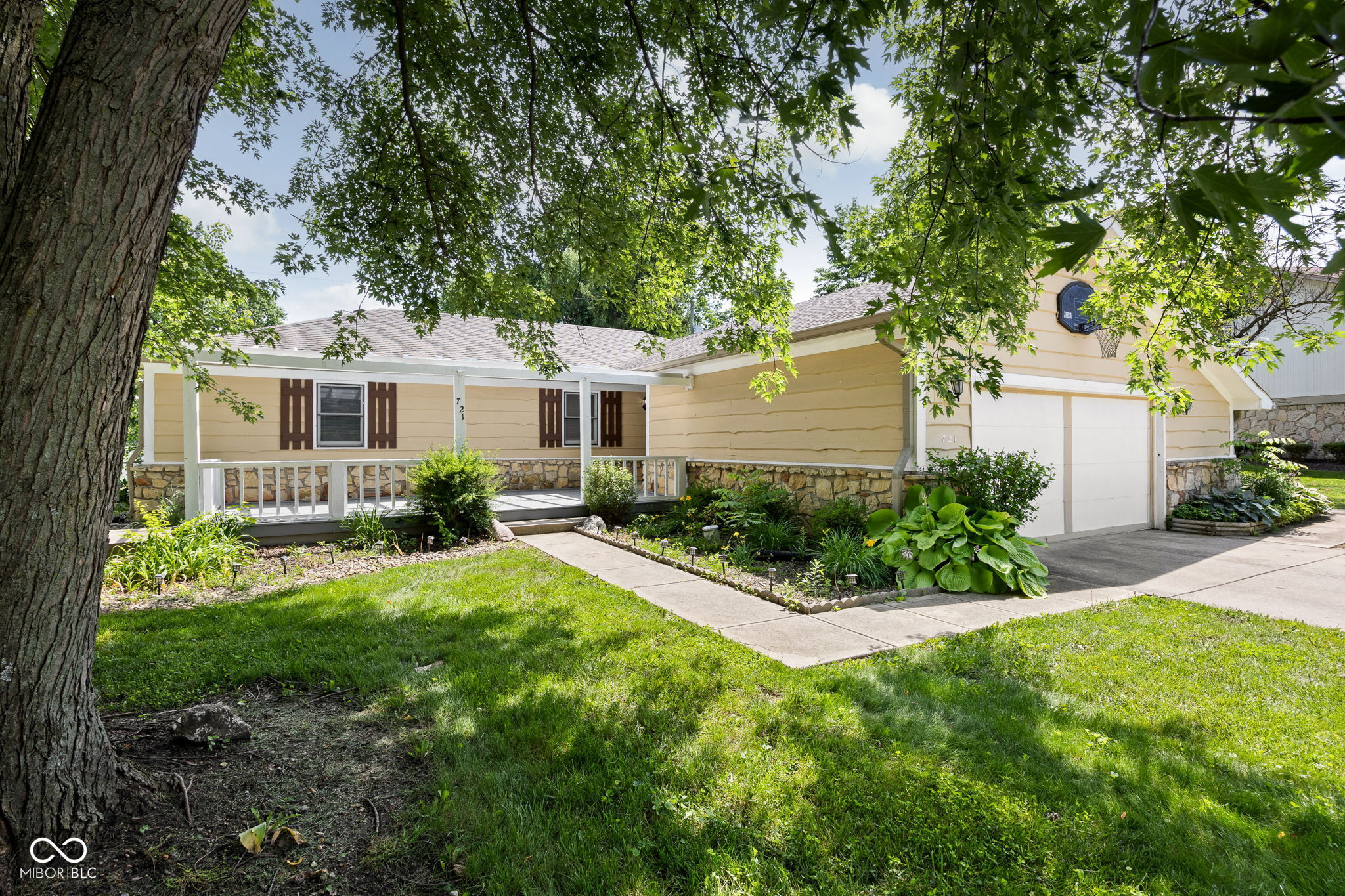 721 Pioneer Drive