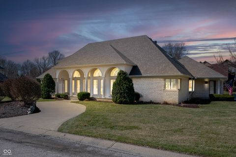 Photo of 6520 Forrest Commons Boulevard, Indianapolis, IN 46227 (MLS # 22025910)