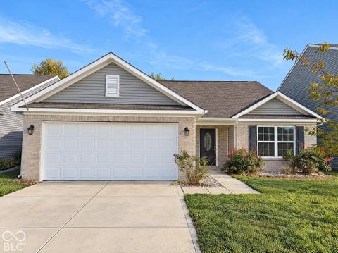 Photo of 6536 Emerald Crossing Way, Indianapolis, IN 46221 (MLS # 22133549)