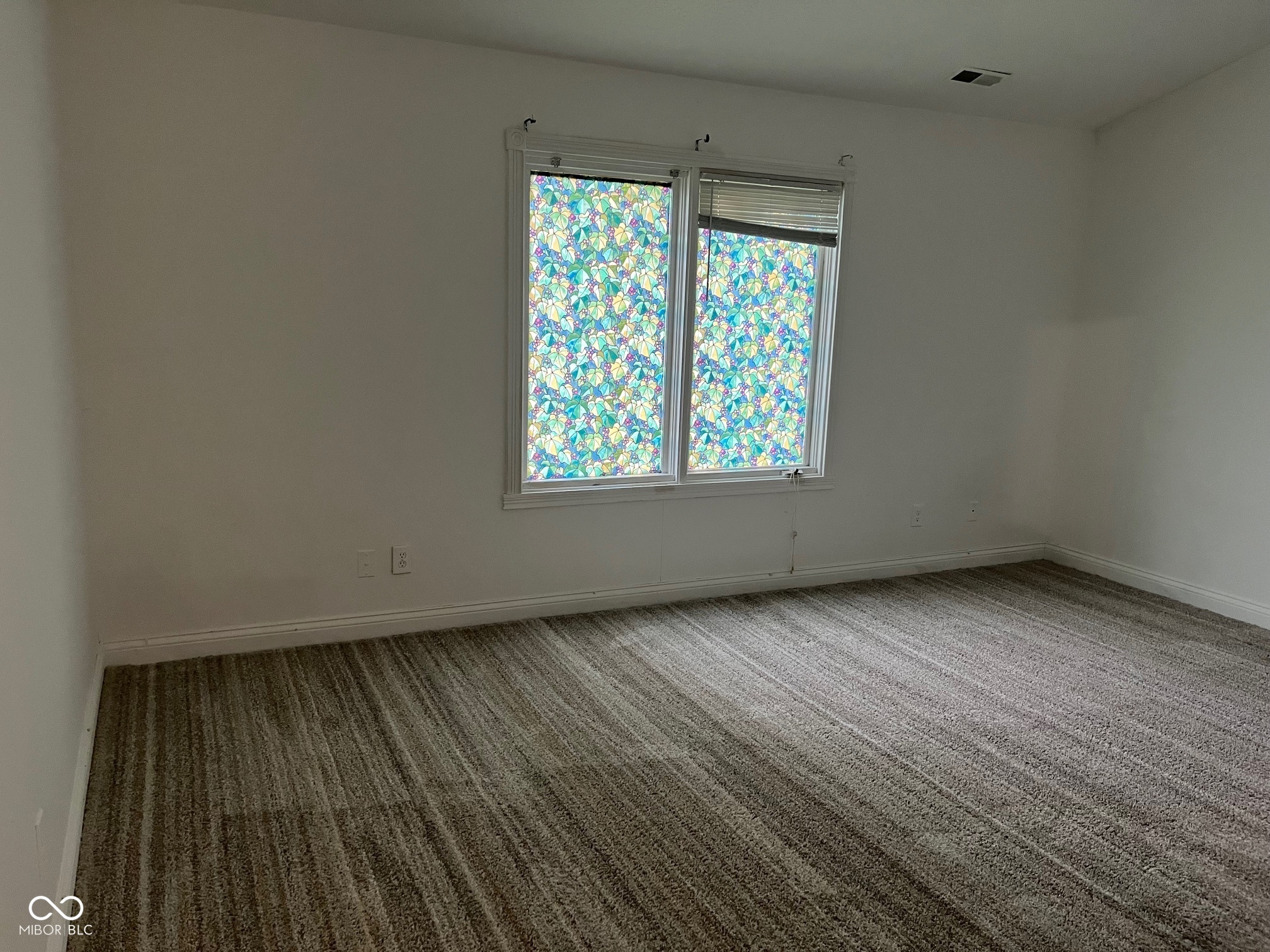 2724 Granada Cir N