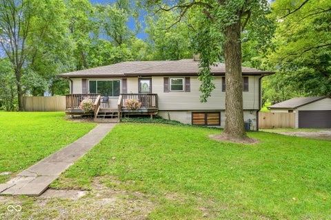 Photo of 245 W Elm Street, Jamestown, IN 46147 (MLS # 22122818)