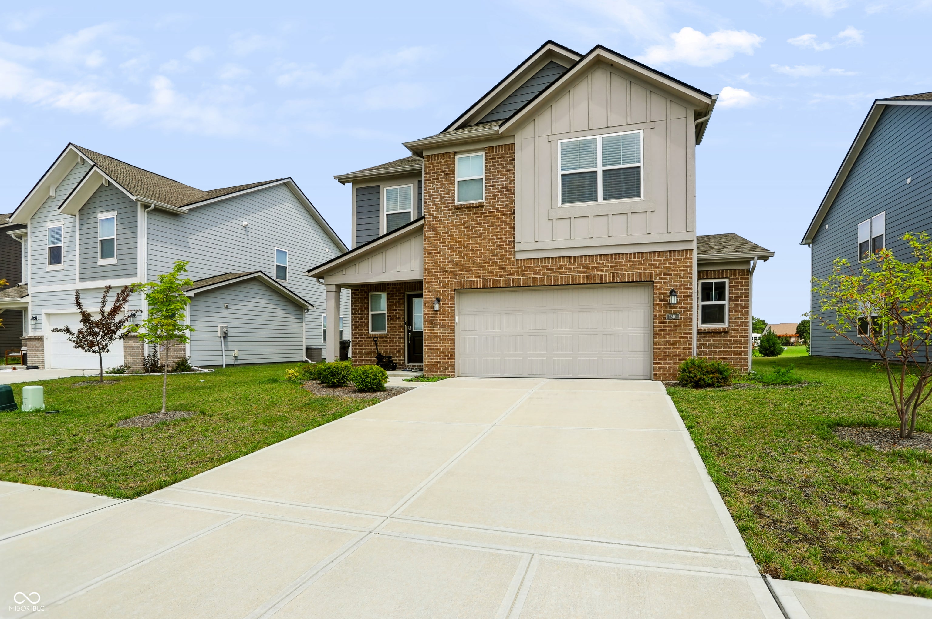 1240 Patens Drive