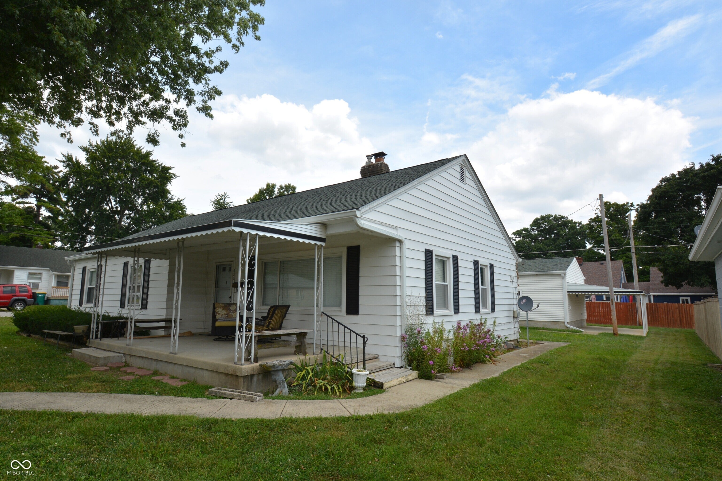 427 Raines