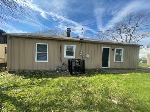 Photo of 3663 Lombardy Place, Indianapolis, IN 46226 (MLS # 22095900)