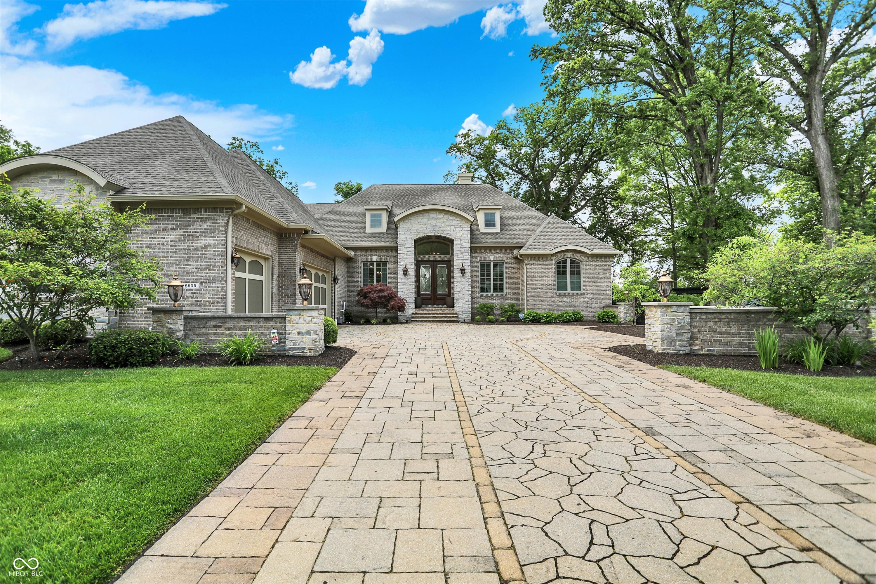 8905 Stonebriar Drive