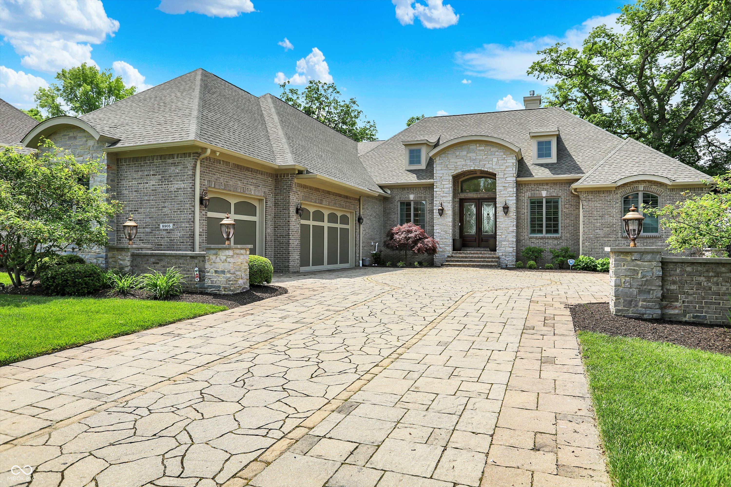 8905 Stonebriar Drive