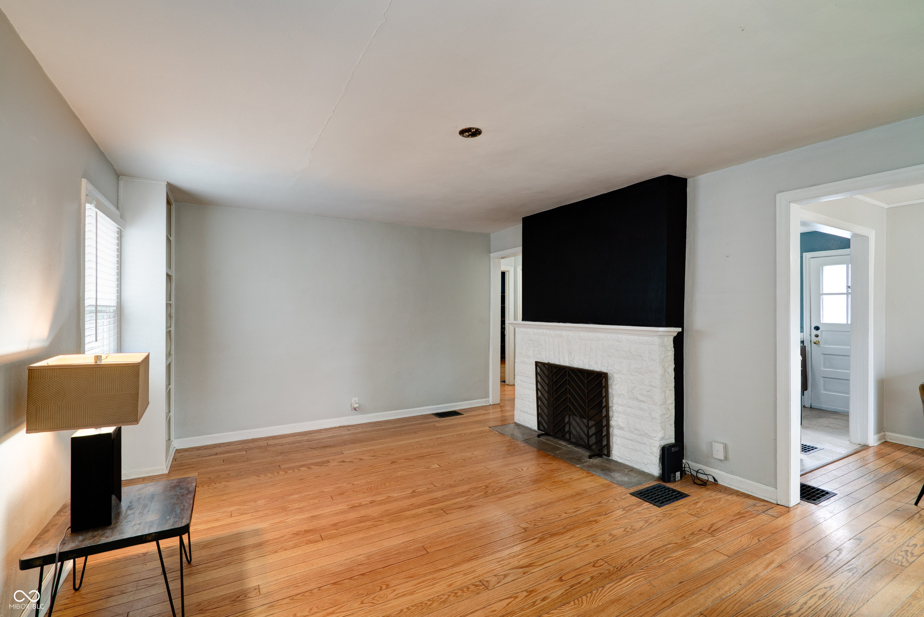 6015 Primrose Avenue