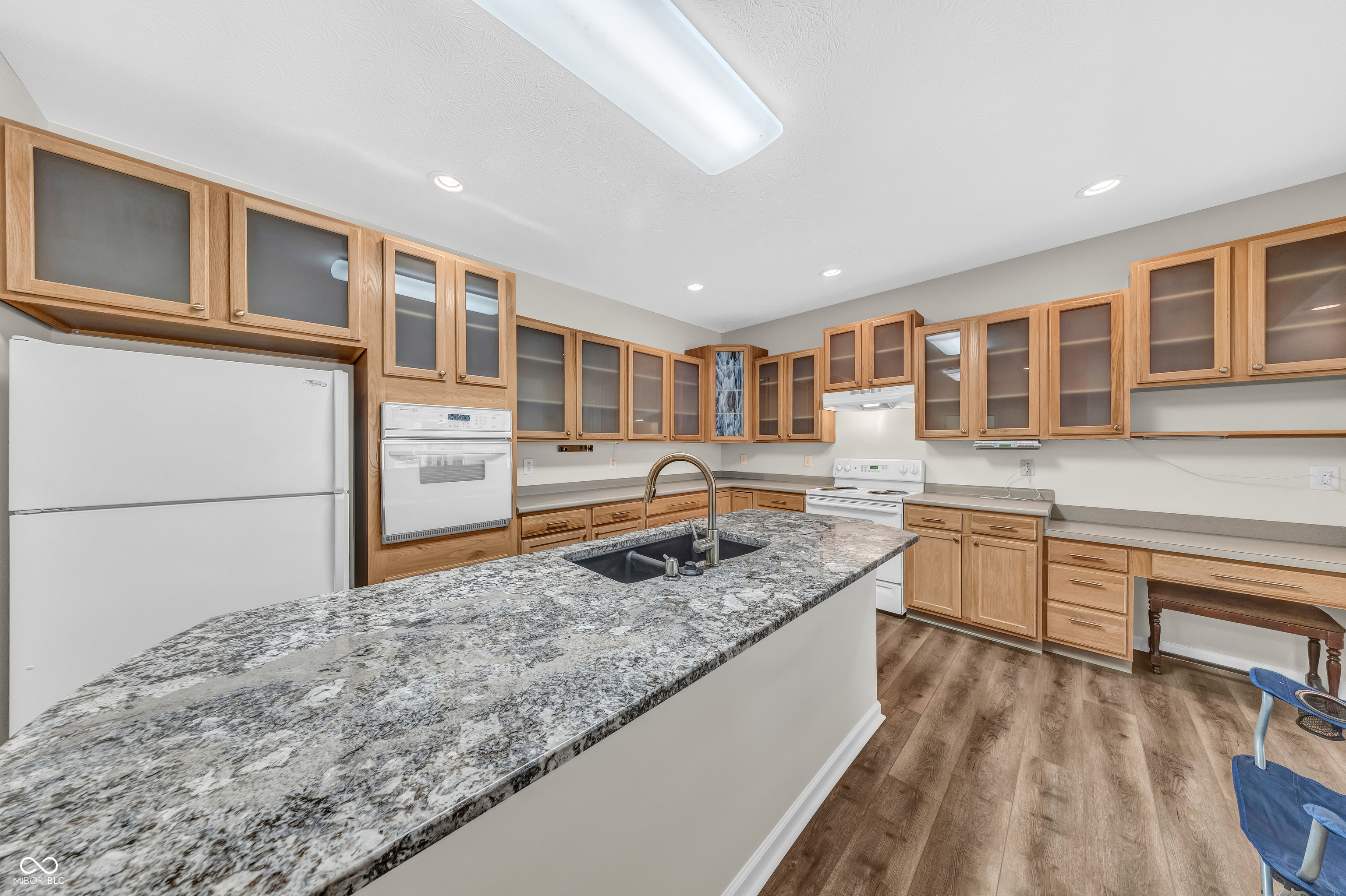 6605 Avila Way