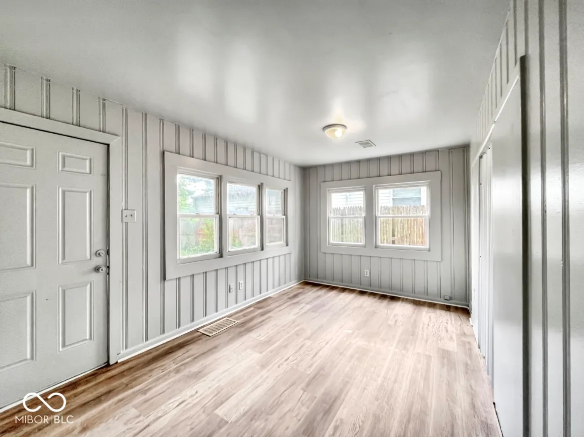 Indianapolis, Indiana 46205, United States, 3 Bedrooms Bedrooms, ,1 BathroomBathrooms,Residential,Active,155799