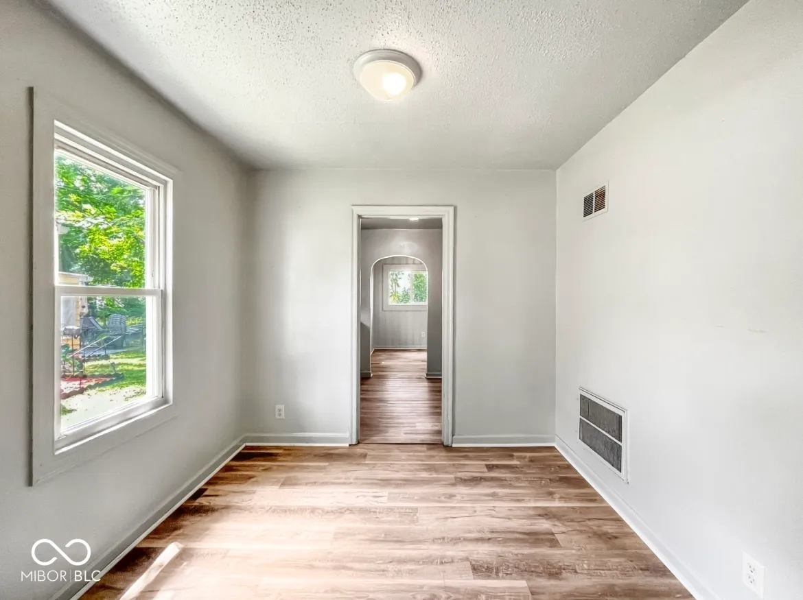 Indianapolis, Indiana 46205, United States, 3 Bedrooms Bedrooms, ,1 BathroomBathrooms,Residential,Active,155799