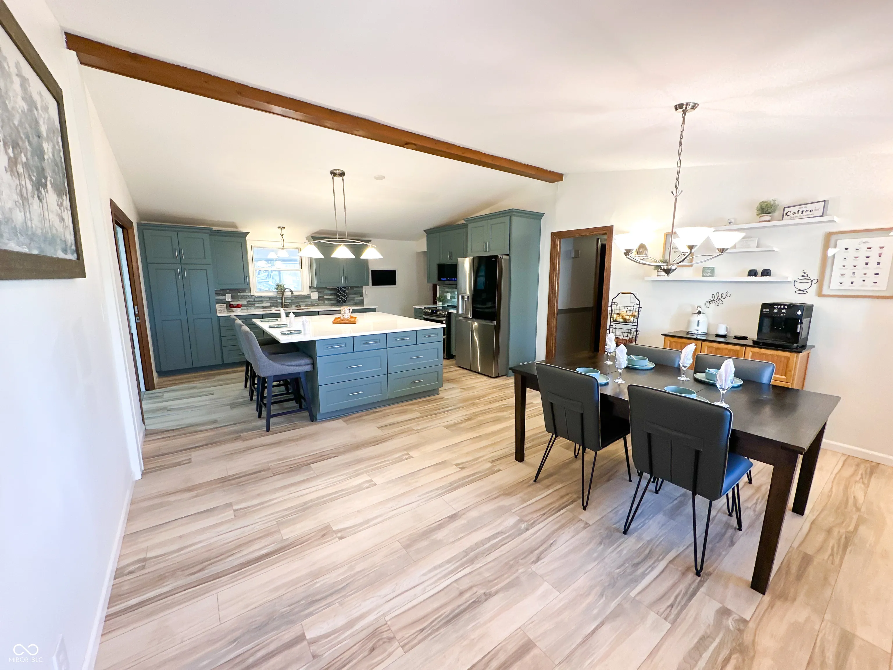 Zionsville, Indiana 46077, United States, 4 Bedrooms Bedrooms, ,2 BathroomsBathrooms,Residential,Active,249329