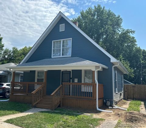 Photo of 1135 N Holmes Avenue, Indianapolis, IN 46222 (MLS # 22066160)