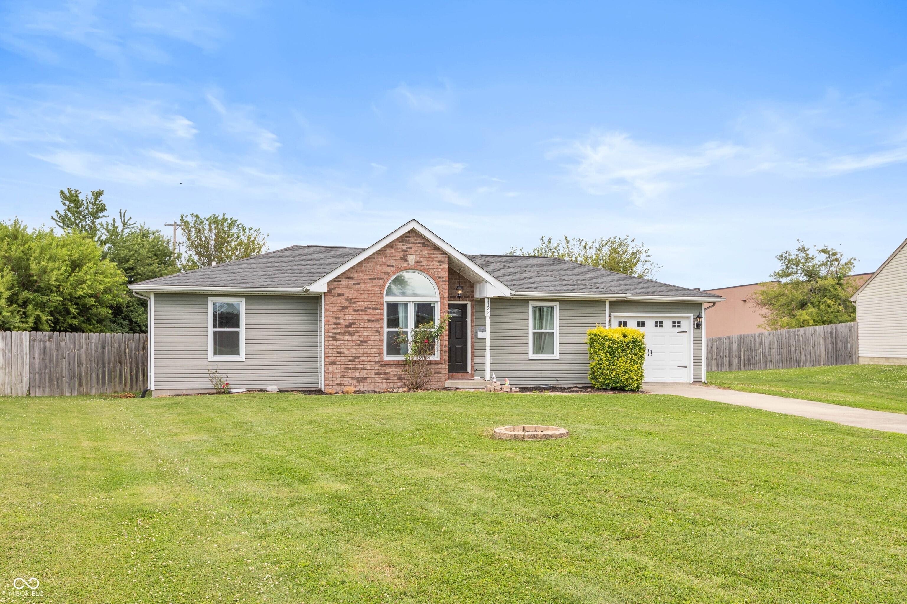 1122 Cottage Circle