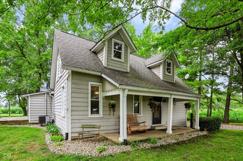 Photo of 2270 S 780 Road E, Whitestown, IN 46075 (MLS # 22117069)