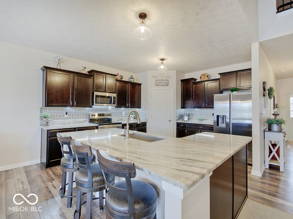 6911 W Rosewood Drive