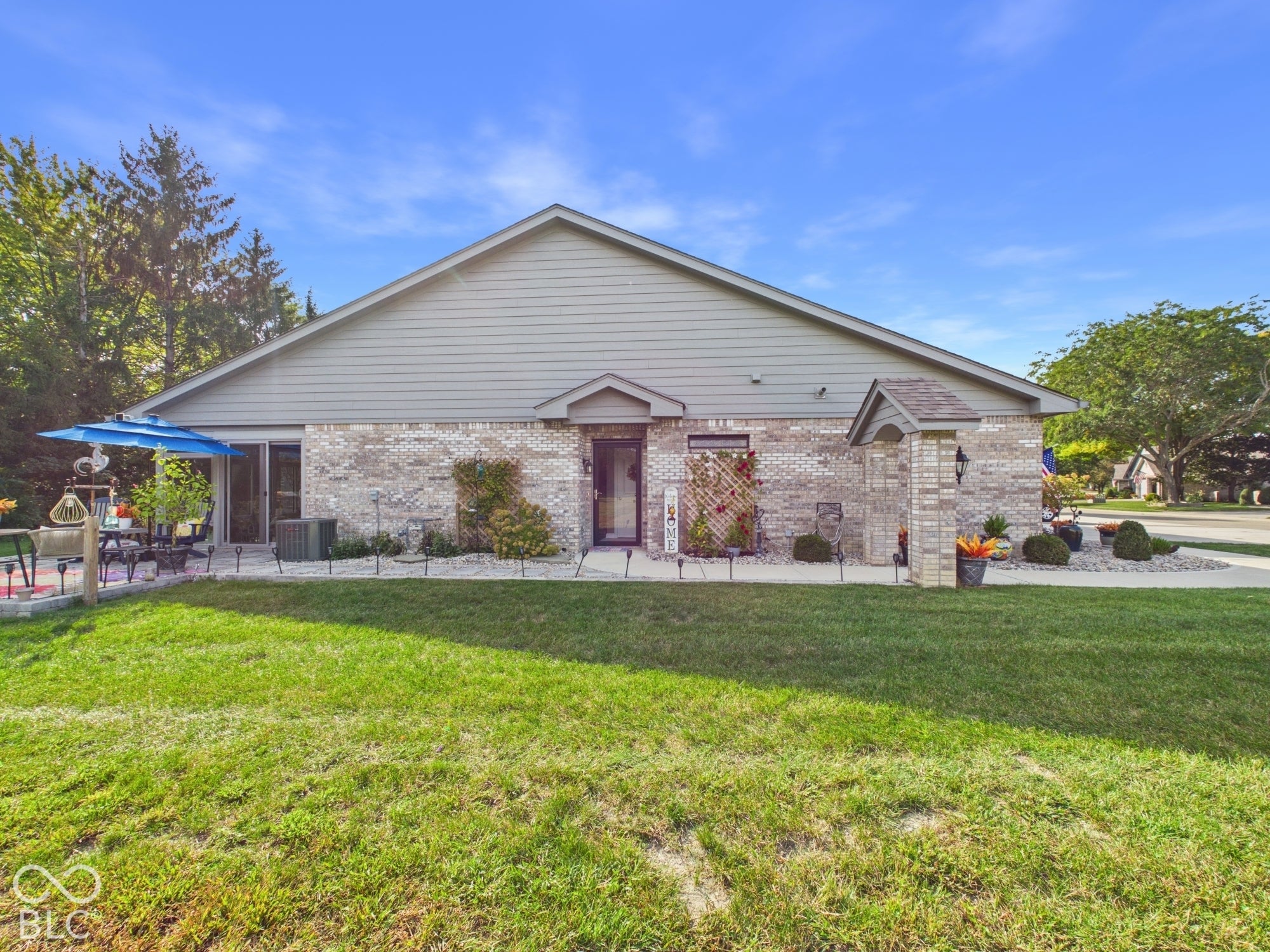 2323 Mimosa Lane
