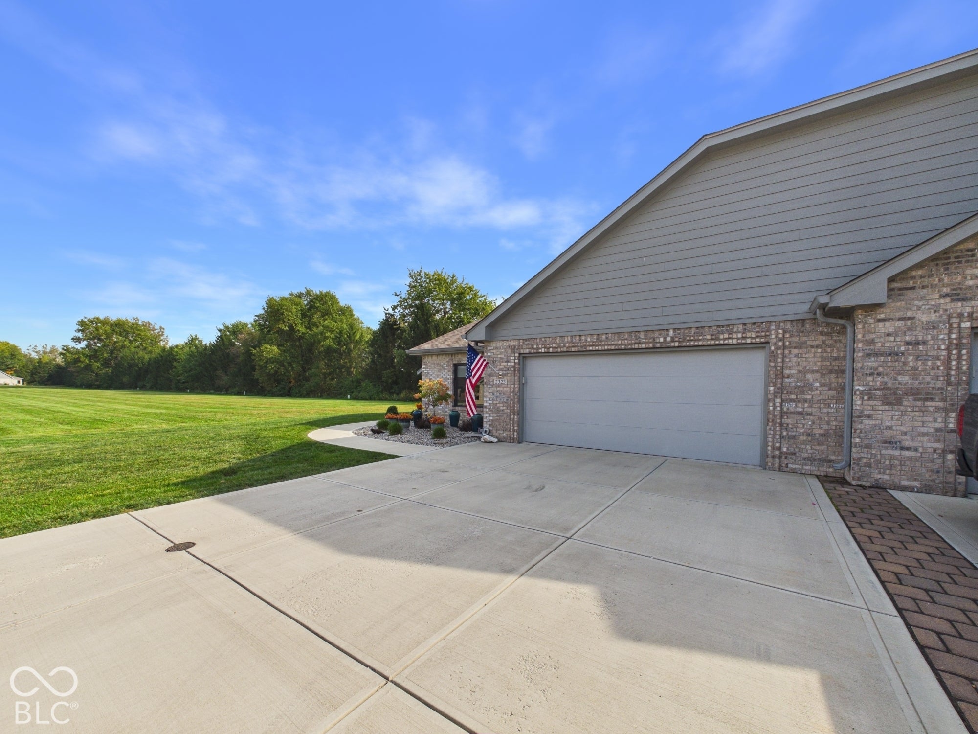 2323 Mimosa Lane