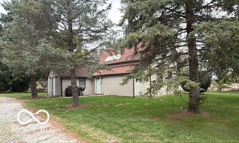 4333 S 800 W Lapel IN 46051