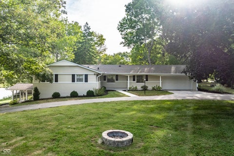 Photo of 5330 Kilmer Lane, Indianapolis, IN 46250 (MLS # 22125932)