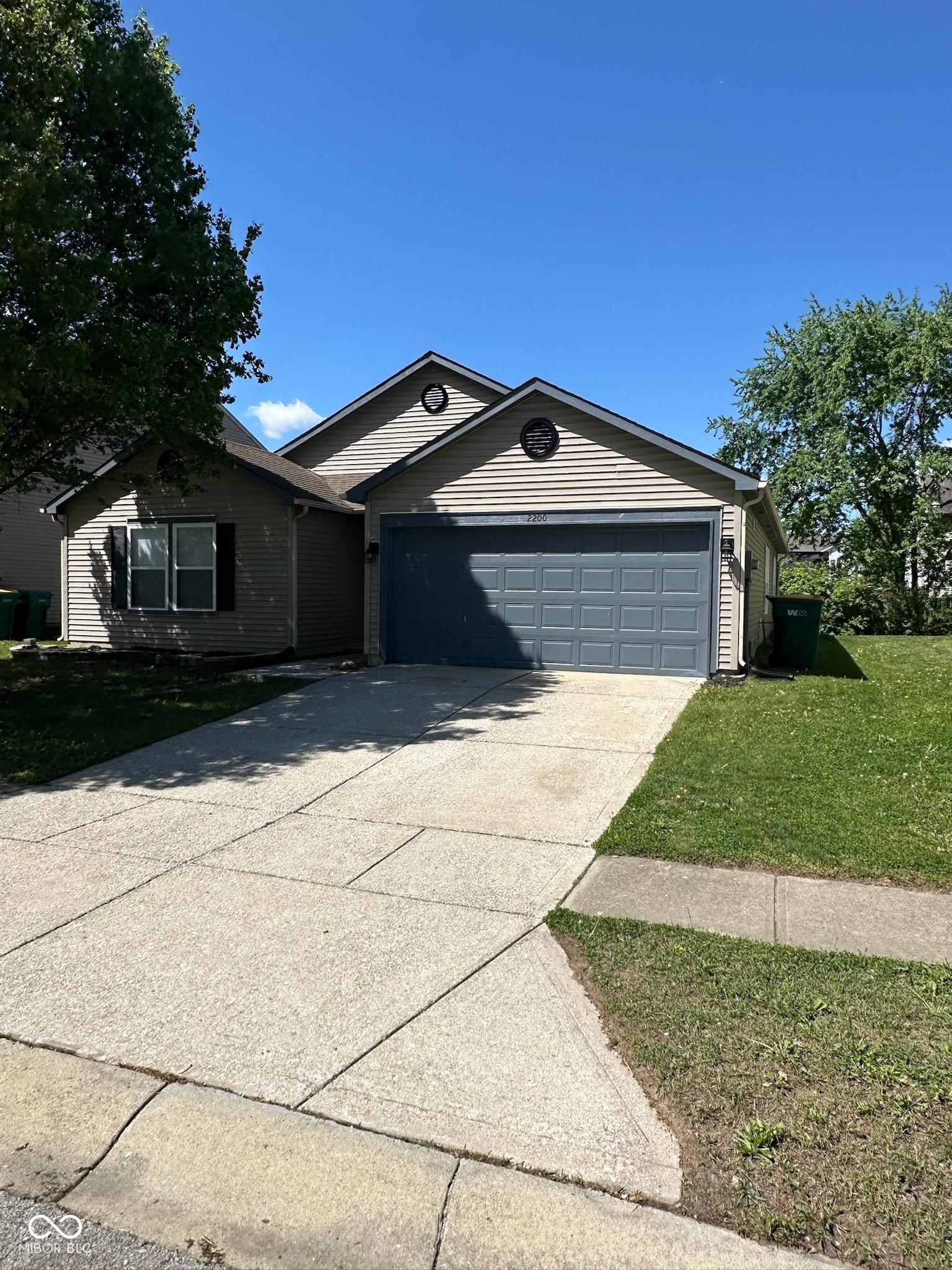2200 Shadowbrook Drive