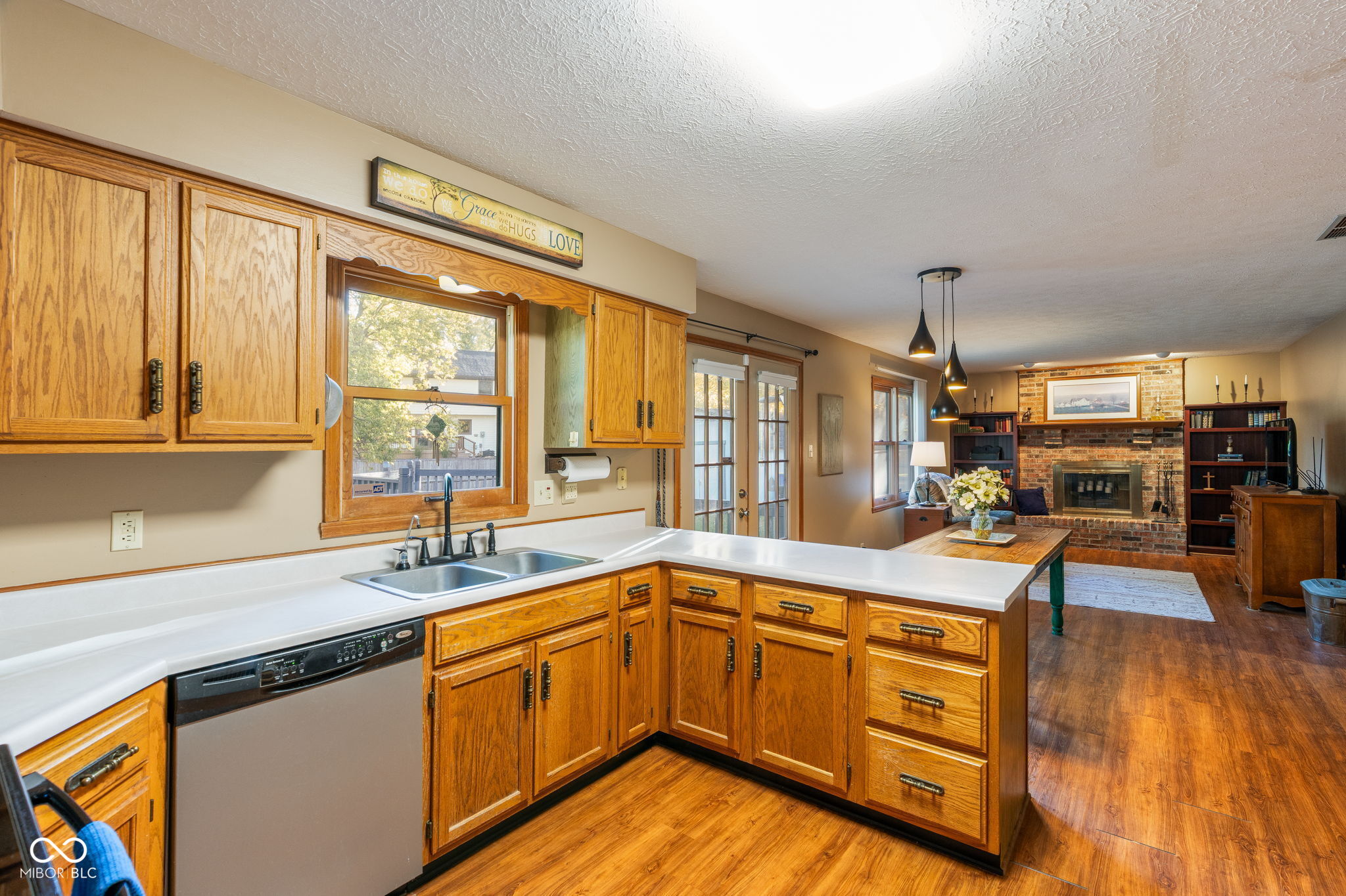7694 Prairieview Drive