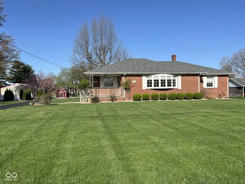 1208 S Walnut Street, Seymour, IN 47274 - MLS#: 22023620
