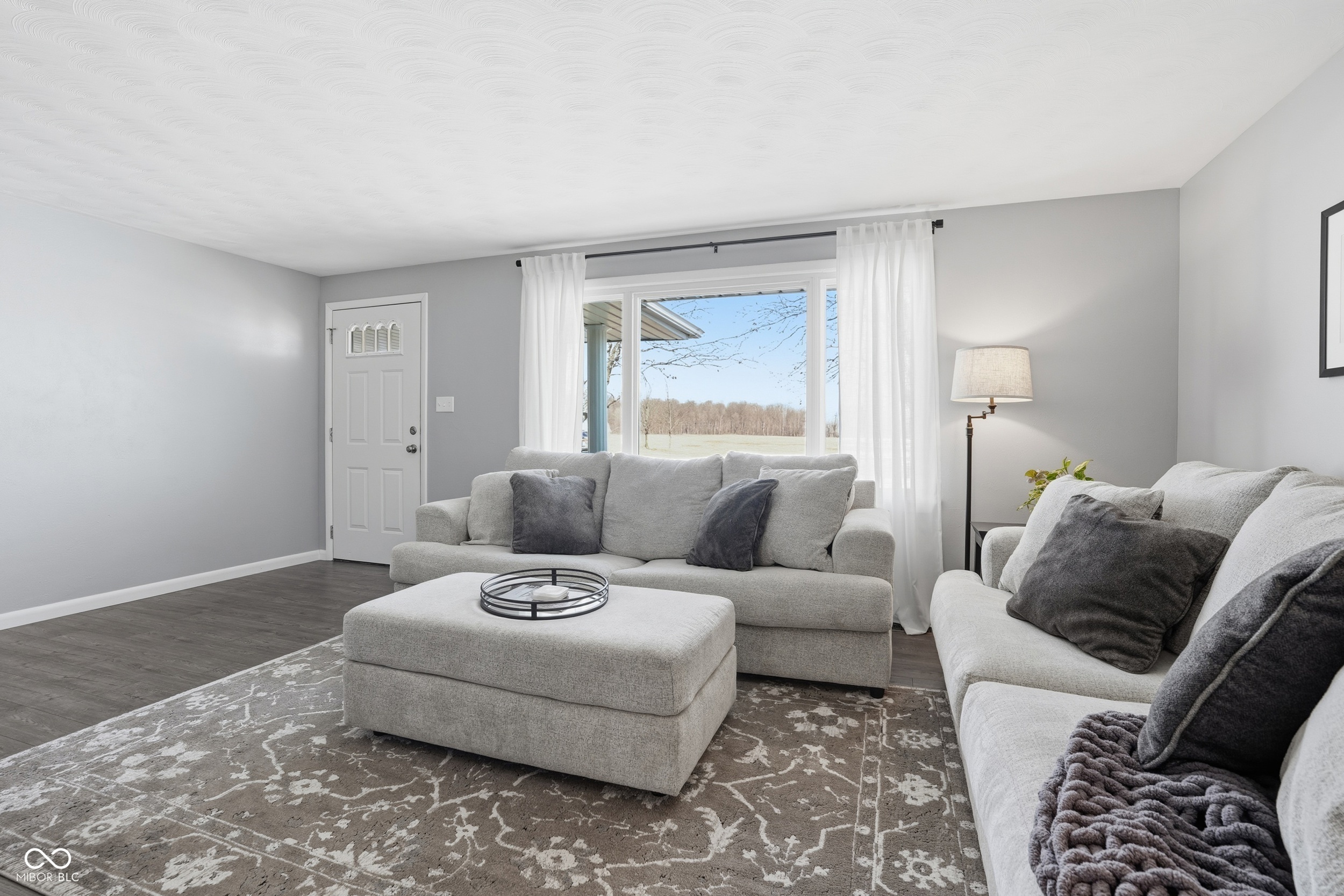 5717 - 5721 W Sr 132