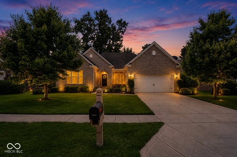 Photo of 7161 W Mayer Drive, Greenfield, IN 46140 (MLS # 22104428)