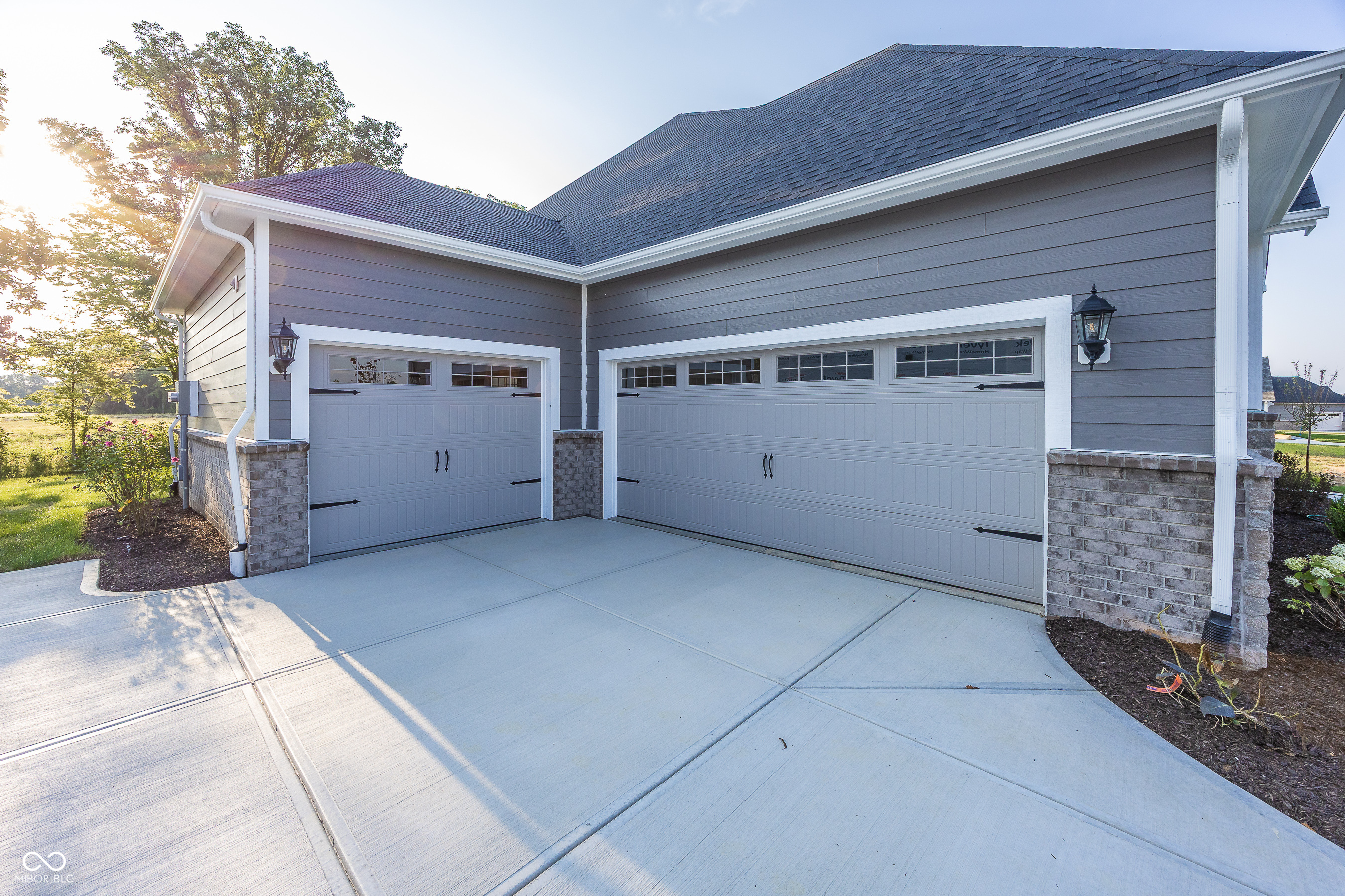 9437 Dogwood Drive