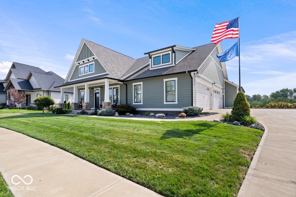 15297 Maple Ridge Drive