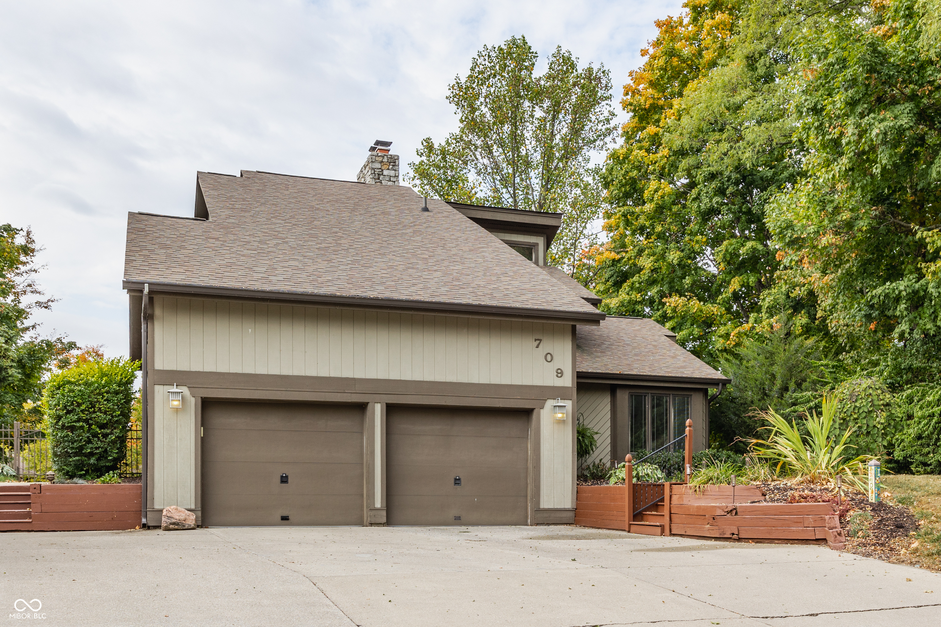 709 Pleasant Point Circle