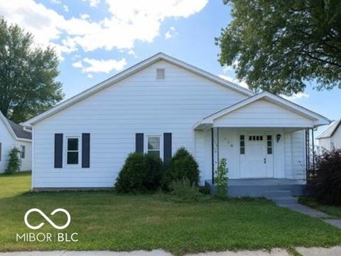 Photo of 212 E Hopewell Street, Farmersburg, IN 47850 (MLS # 22074354)