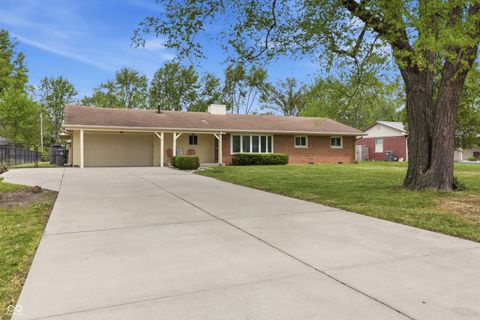 Photo of 636 Clossey Drive, Indianapolis, IN 46227 (MLS # 22095253)