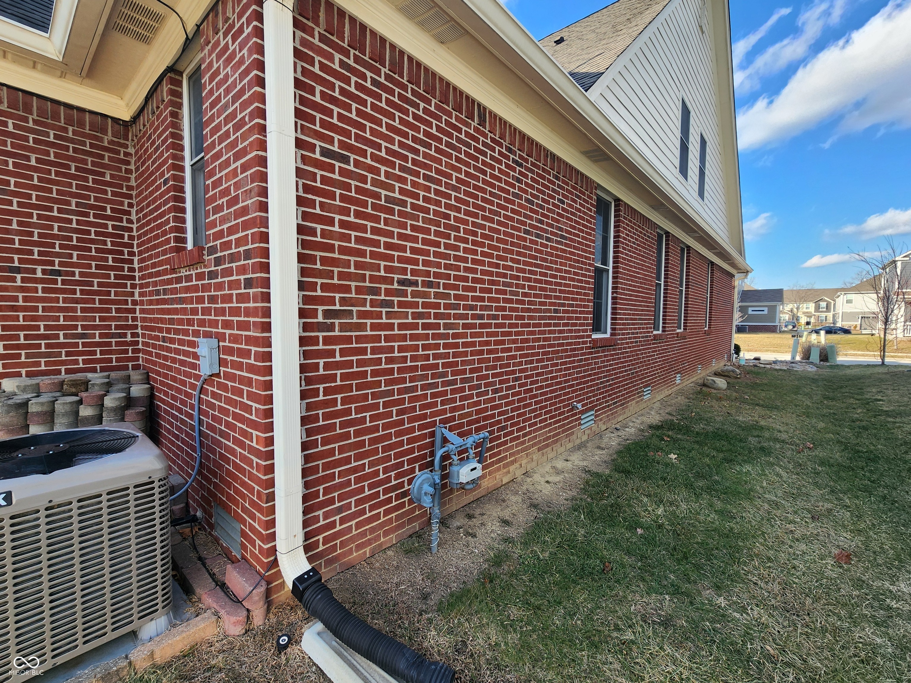 7215 Lockford Walk N