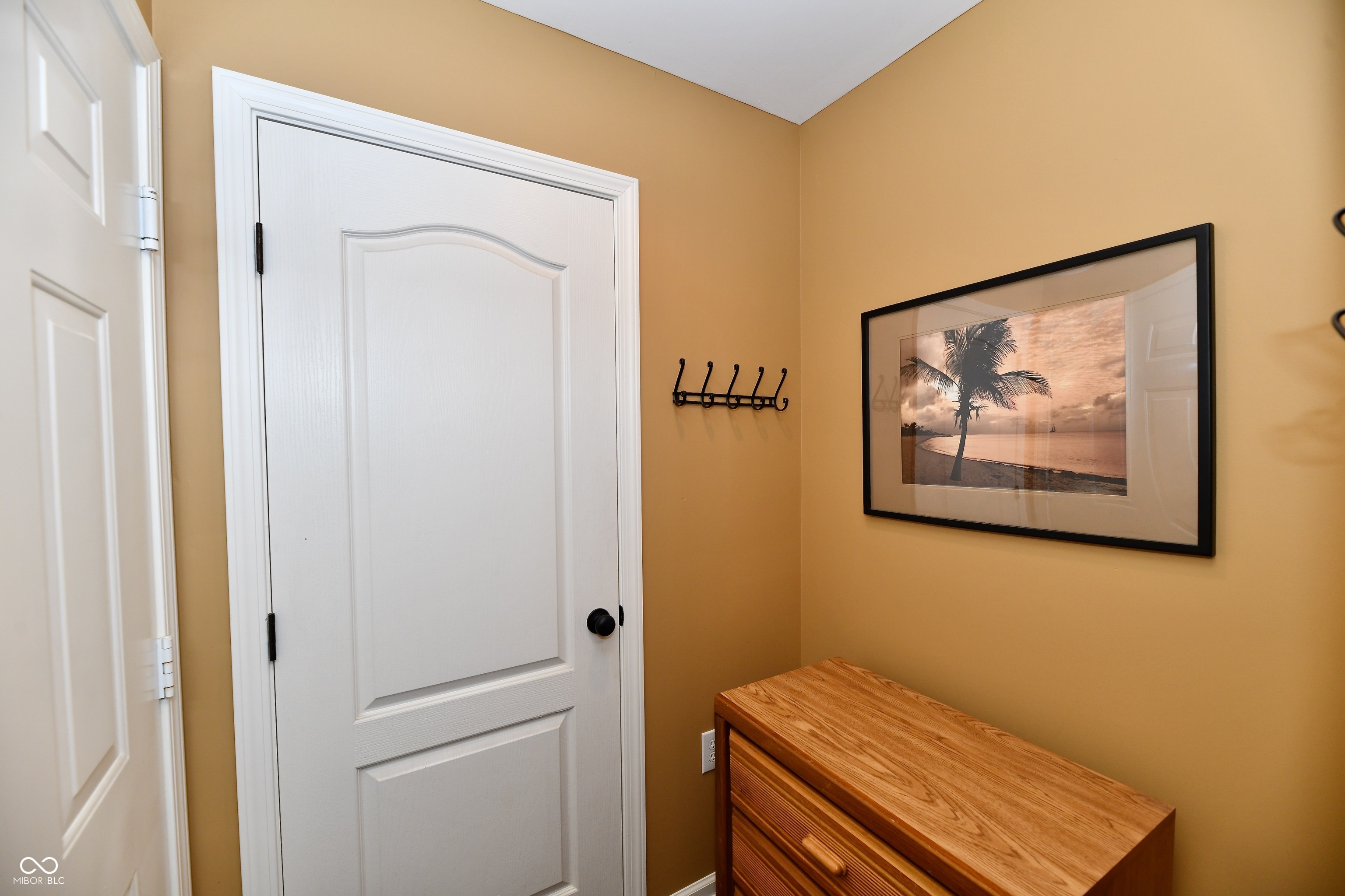 9640 Clover Leaf Lane