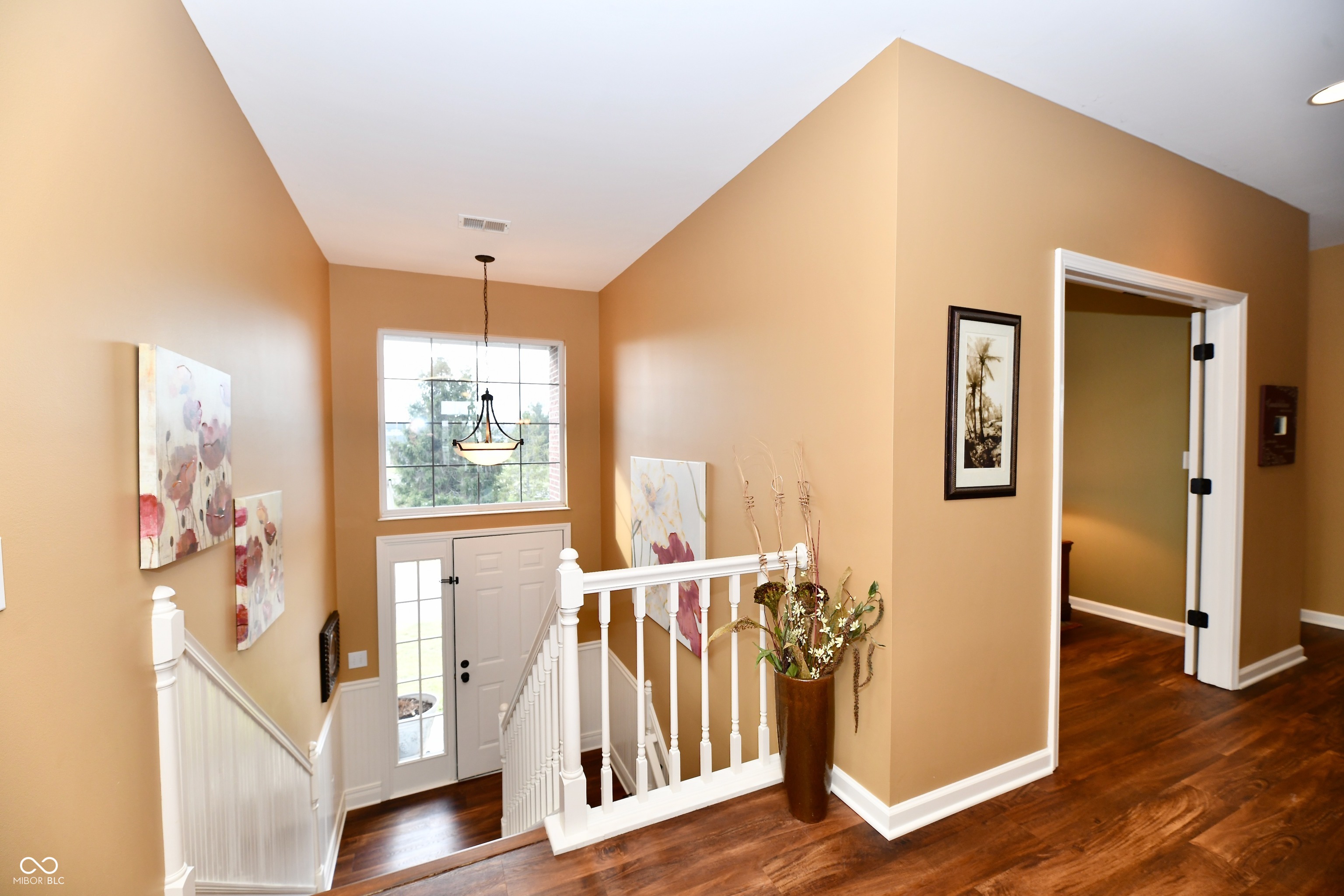 9640 Clover Leaf Lane