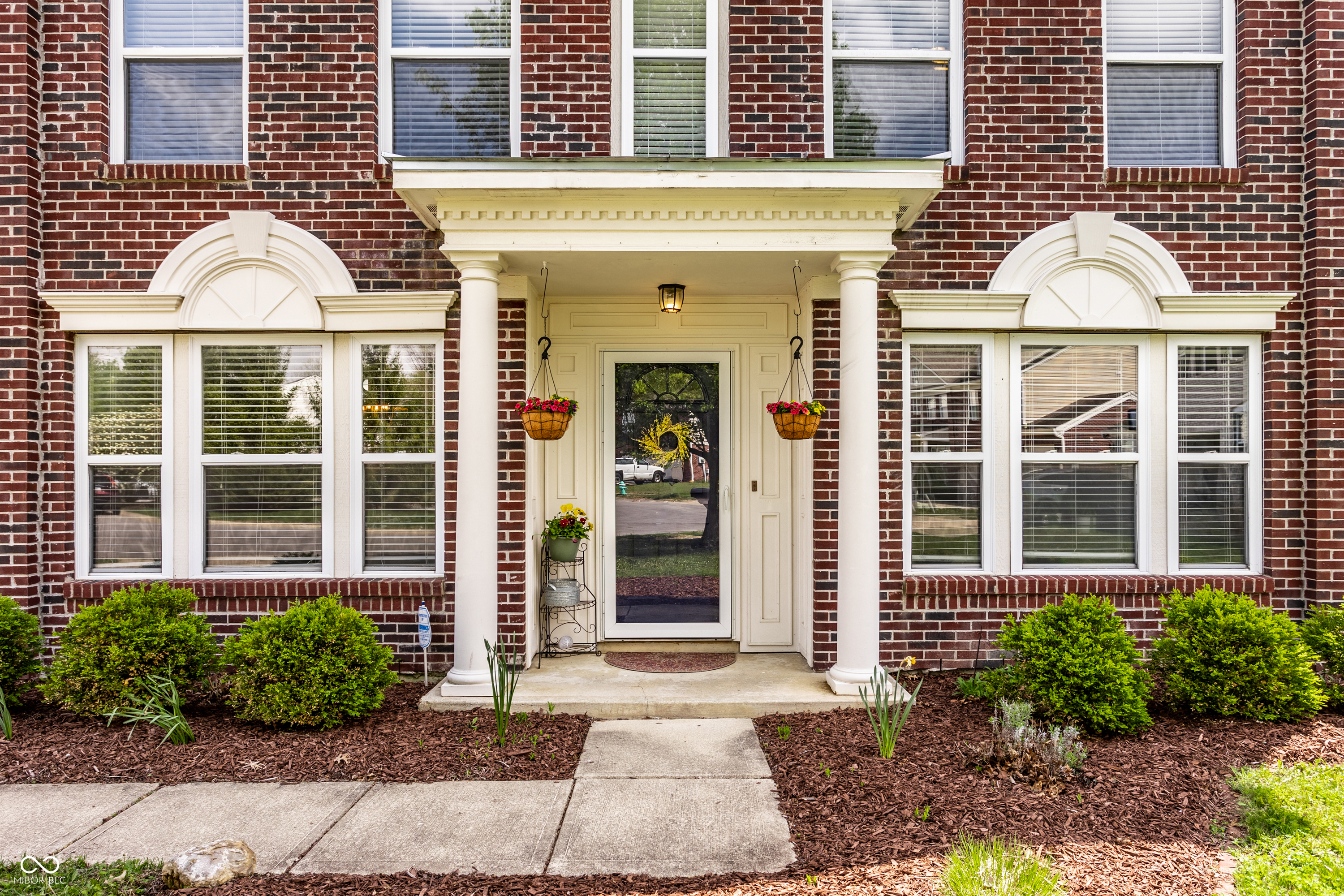 5647 Grand Vista Drive