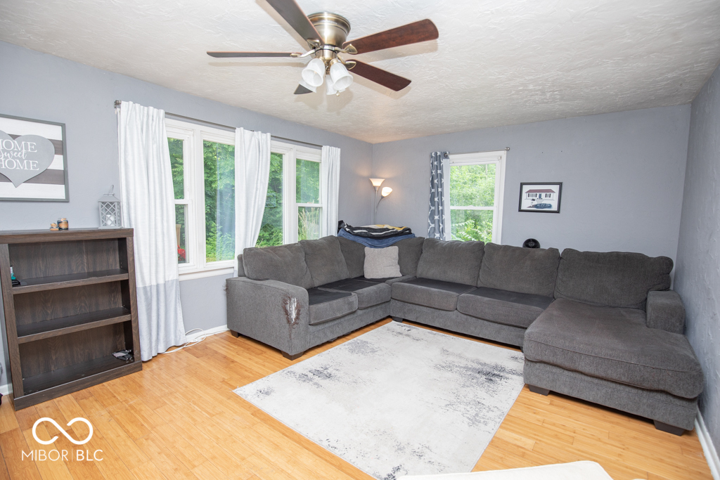 458 Longview Terrace