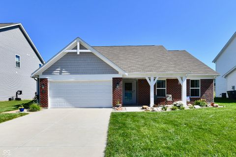 Photo of 3742 Highgate Court, Indianapolis, IN 46237 (MLS # 22110143)