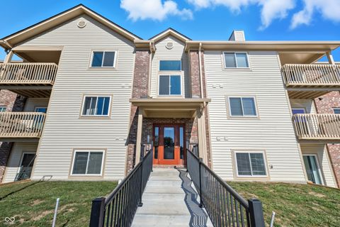 Photo of 12515 Timber Creek Drive #9, Carmel, IN 46032 (MLS # 22062368)