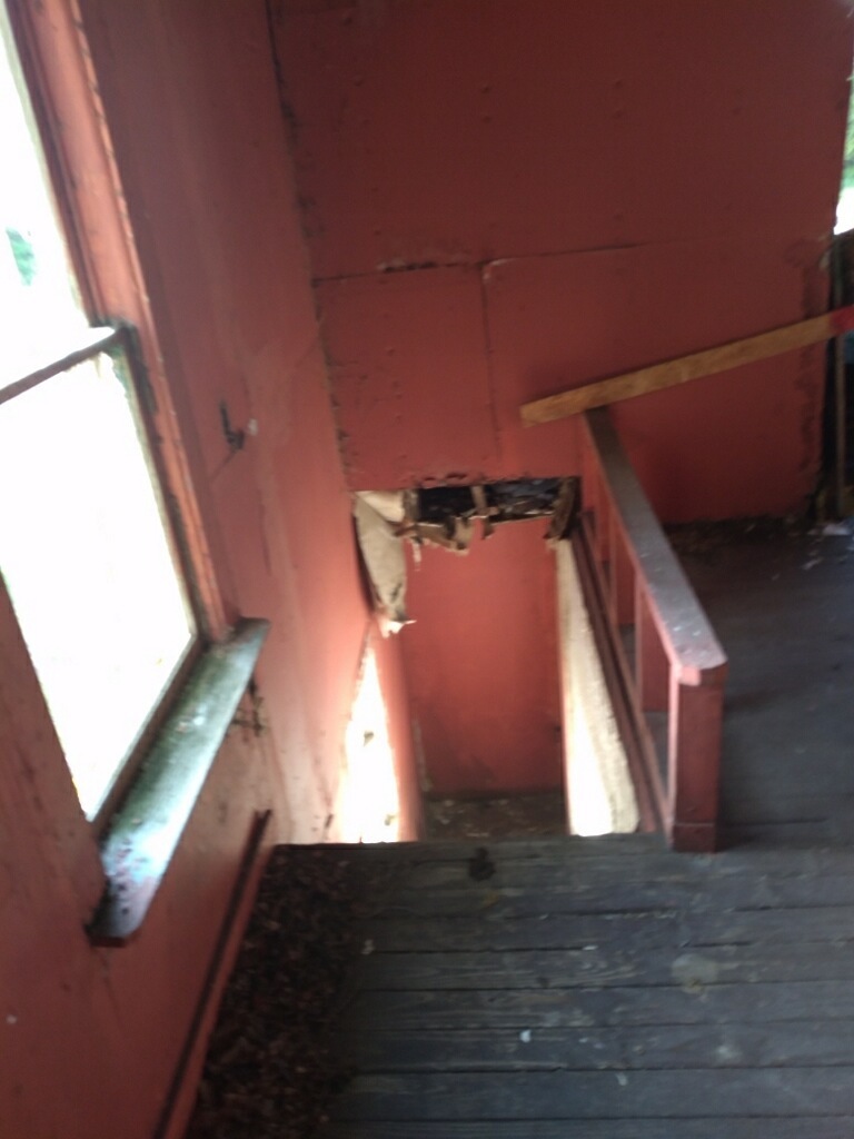 Photo 15 of 19 of 1213 W Washington Street house