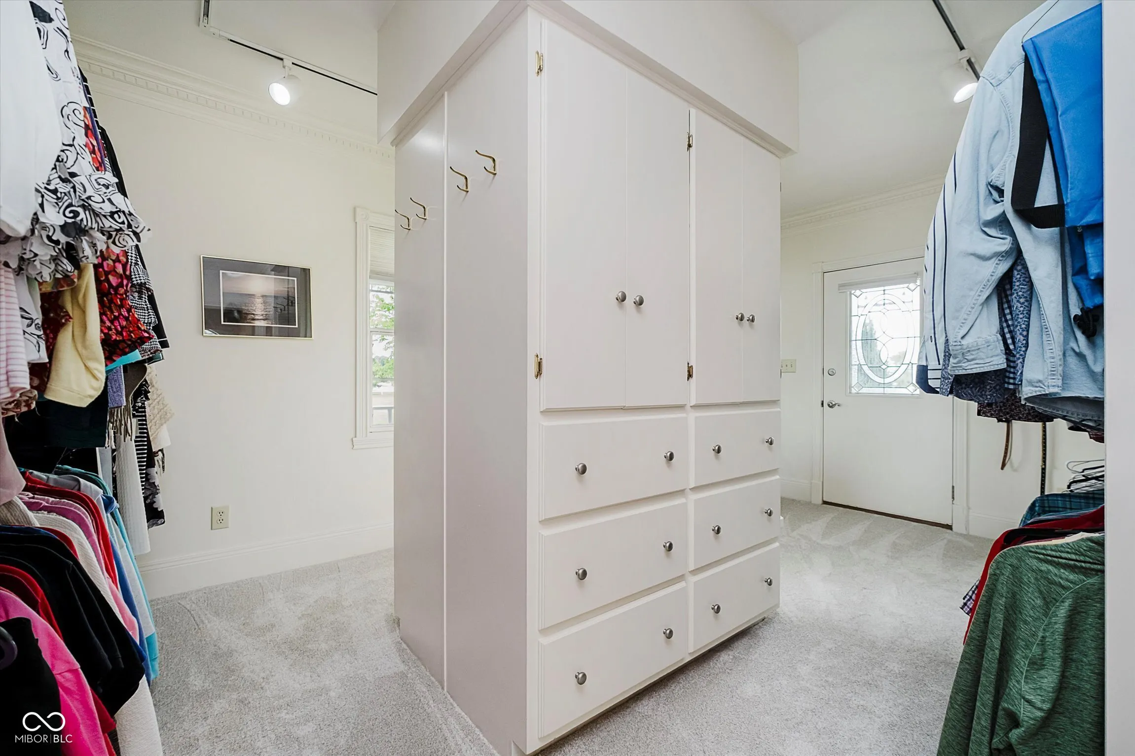 Zionsville, Indiana 46077, United States, 6 Bedrooms Bedrooms, ,5 BathroomsBathrooms,Residential,Active,165317