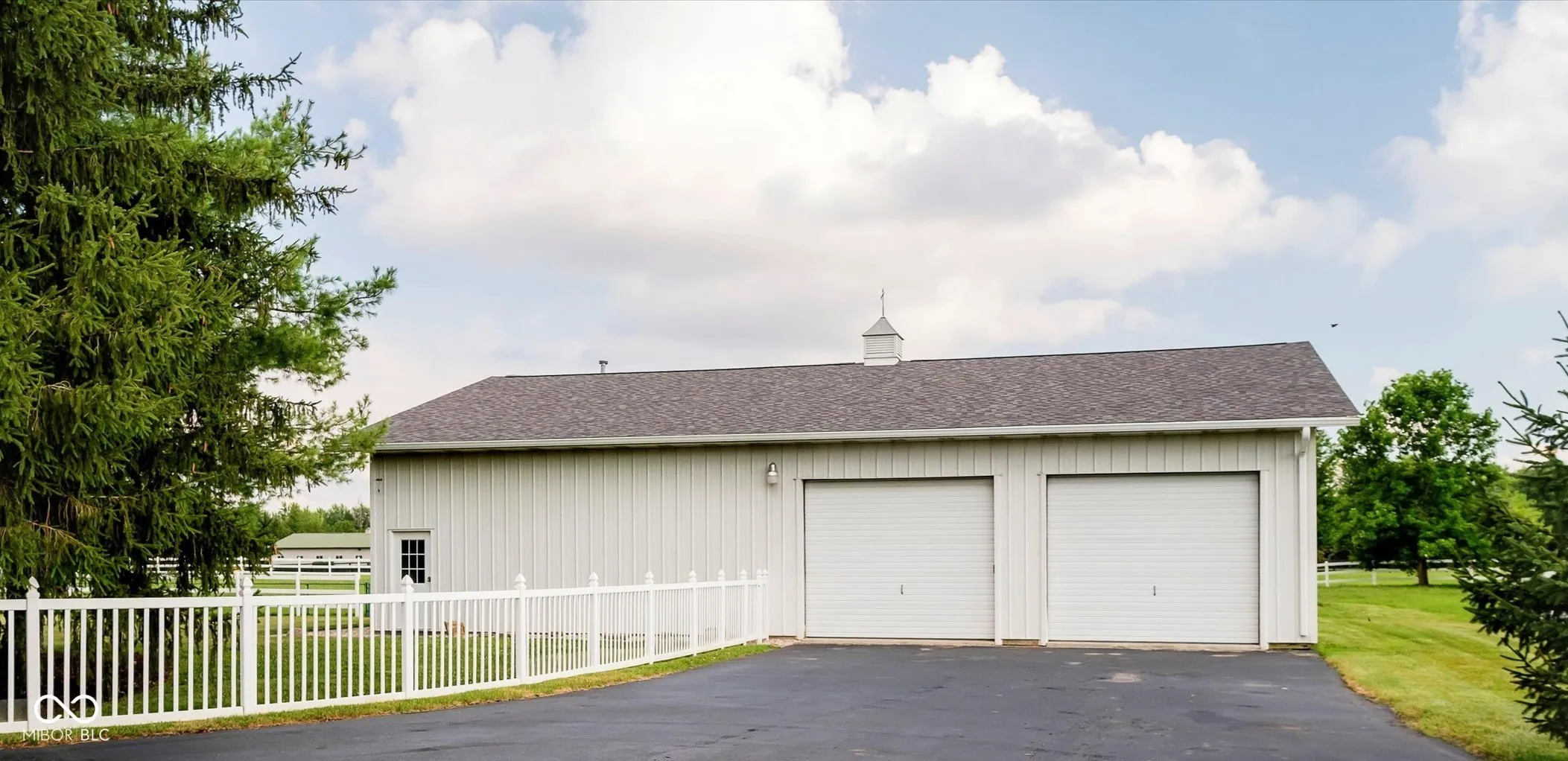 Zionsville, Indiana 46077, United States, 6 Bedrooms Bedrooms, ,5 BathroomsBathrooms,Residential,Active,165317